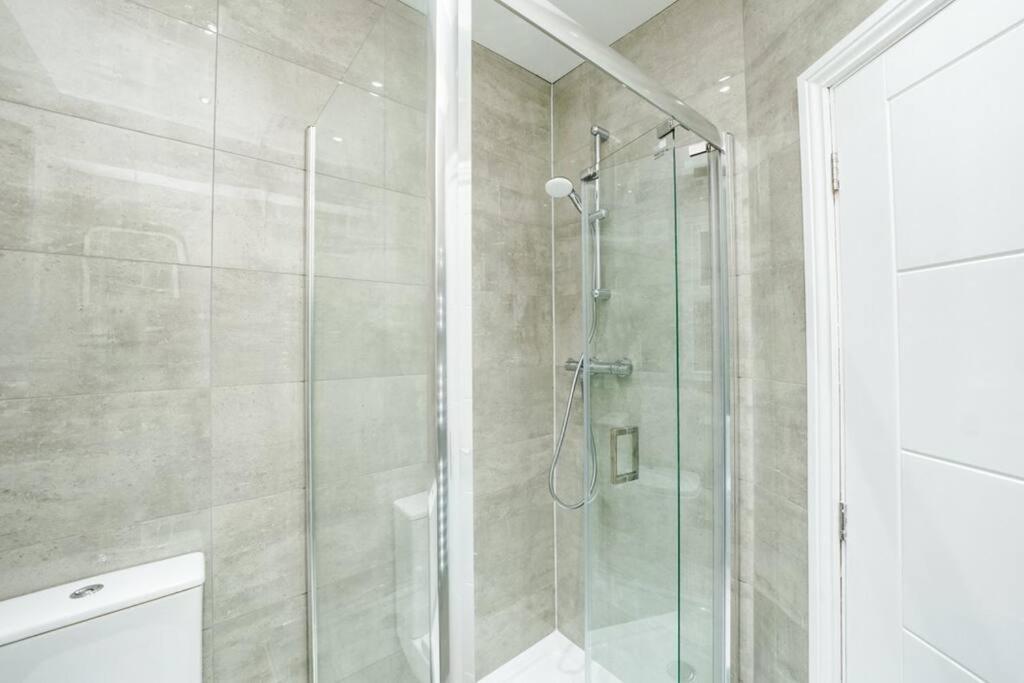 Newly Renovated Modern 4 Bed 3 Bath Apartment London Kültér fotó