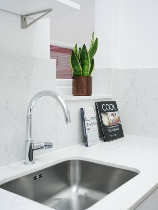 Newly Renovated Modern 4 Bed 3 Bath Apartment London Kültér fotó