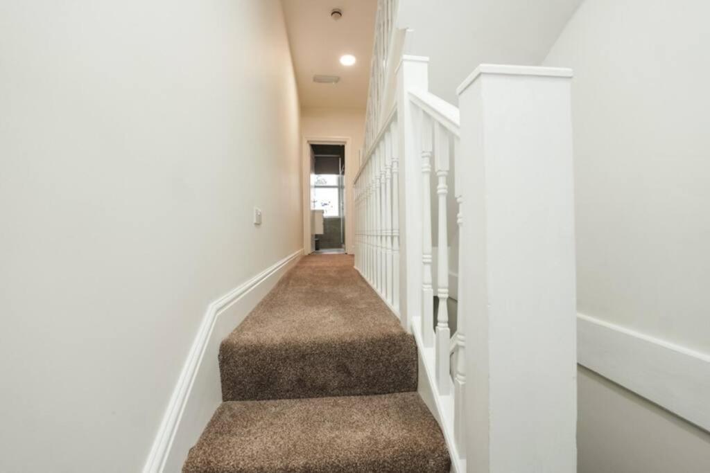 Newly Renovated Modern 4 Bed 3 Bath Apartment London Kültér fotó