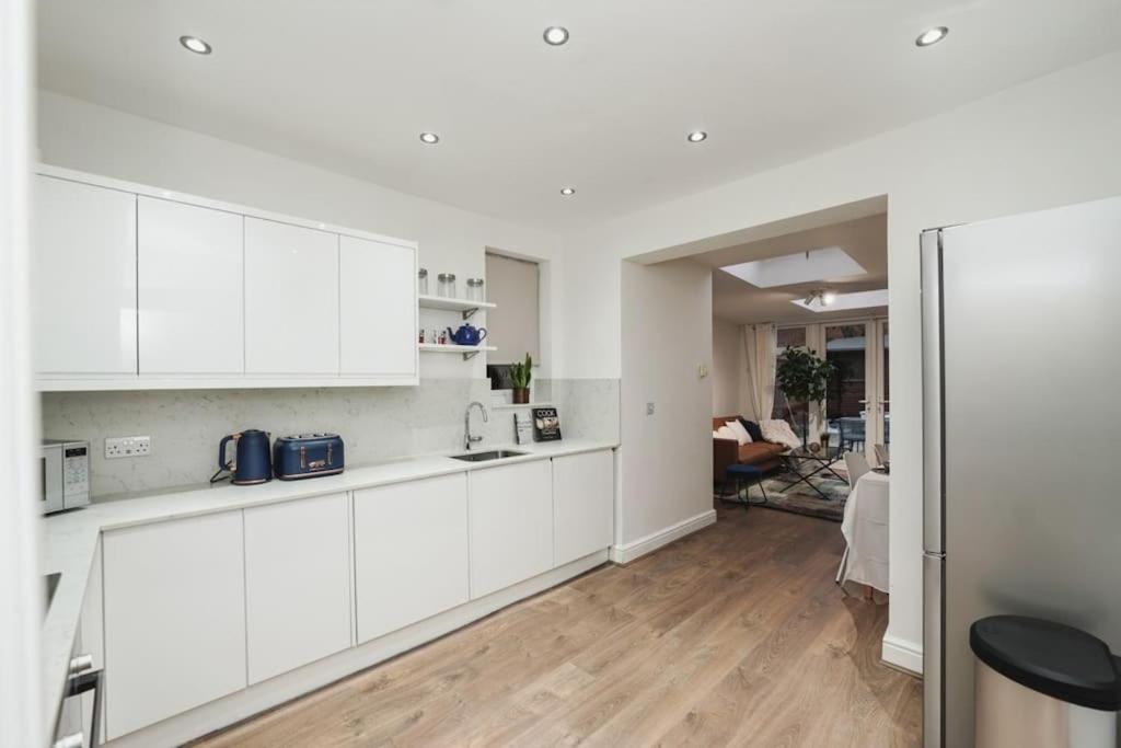 Newly Renovated Modern 4 Bed 3 Bath Apartment London Kültér fotó