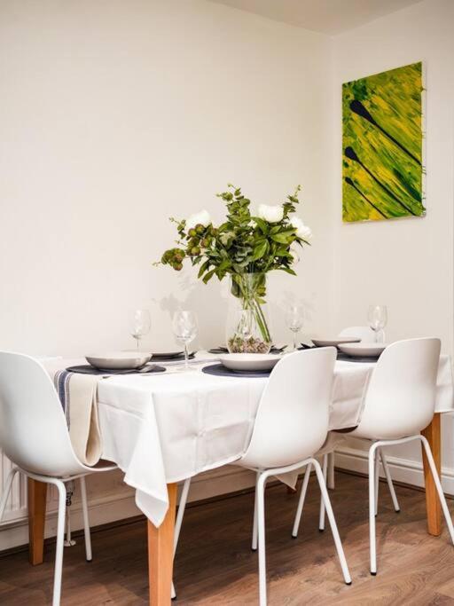 Newly Renovated Modern 4 Bed 3 Bath Apartment London Kültér fotó