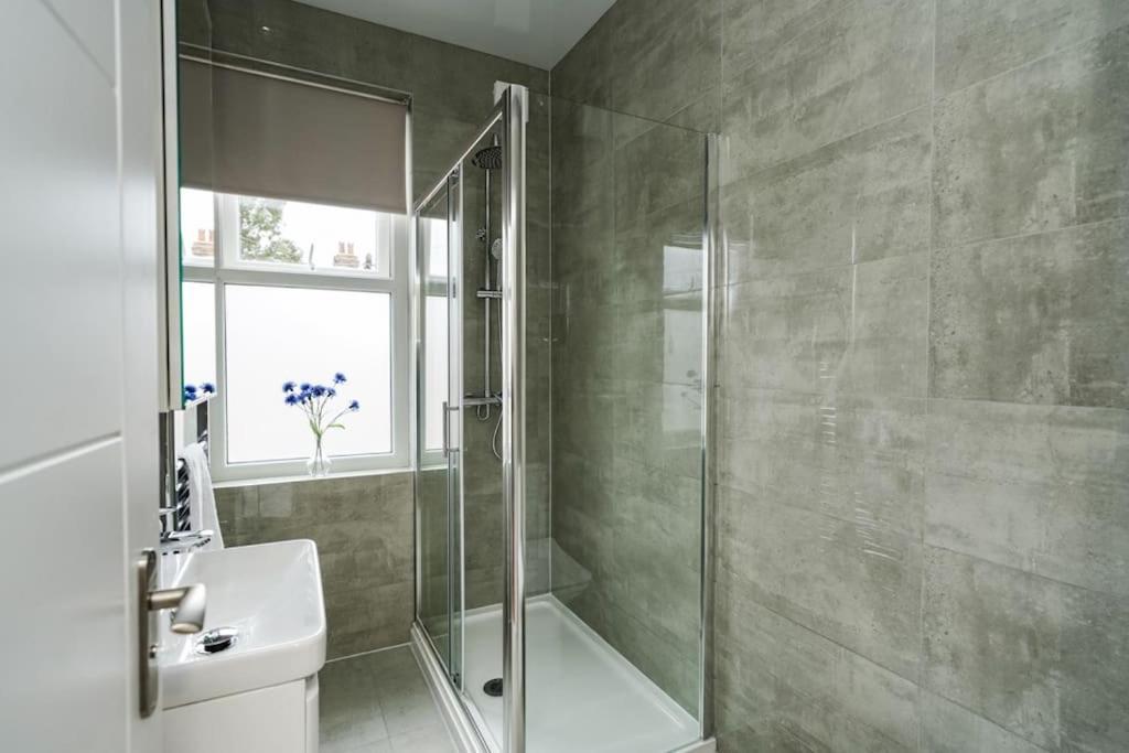 Newly Renovated Modern 4 Bed 3 Bath Apartment London Kültér fotó